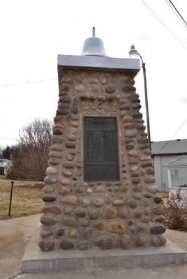 South Milford World War I Monument<br>(Northwest Elevation) image. Click for full size.