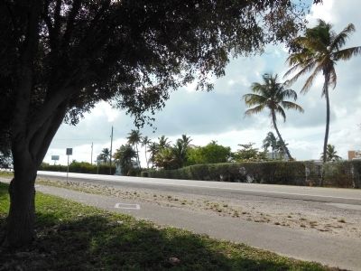 Overseas Highway (U.S. Highway 1) - looking southwest from marker image. Click for full size.