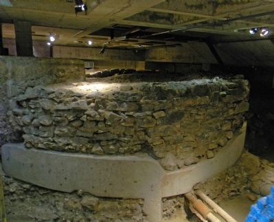 Remains of the L’Ancien Édifice de la Douane / The Old Custom House Fountain. Click for full size. Remains of the L’Ancien Édifice de la Douane / The Old Custom House Fountain image. Click for full size.