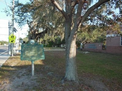 Manatee Academy Marker (<i>side 1 wide view</i>) image. Click for full size.