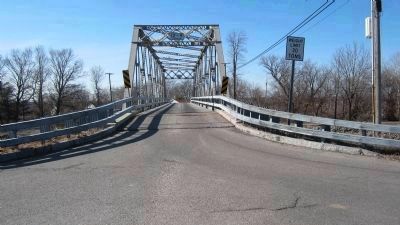 Southward View Canal Bridge Roadway image. Click for full size.