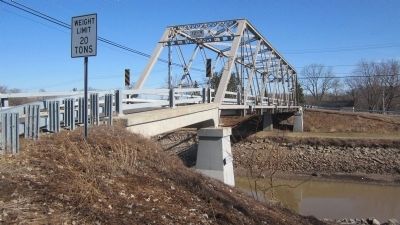 Southward ward View of Canal Bridge No. E-220 image. Click for full size.