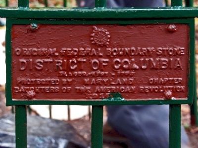 Original Federal Boundary Stone North Marker image. Click for full size.