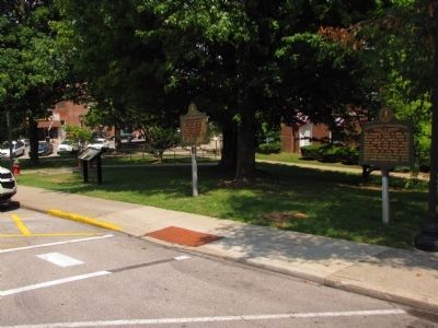 Confederate Congressional Medal of Honour / Barren County CSA Medalists Marker. Click for full size. Confederate Congressional Medal of Honour / Barren County CSA Medalists Marker image. Click for full size.