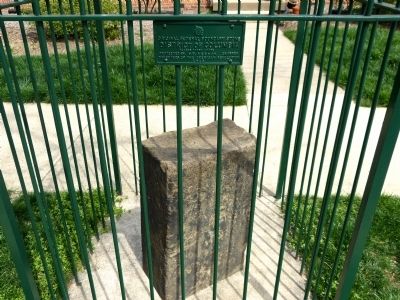 Original Federal Boundary Stone SW 2 Marker image. Click for full size.