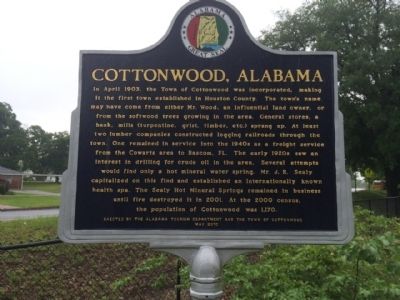 Cottonwood, Alabama Marker image. Click for full size.