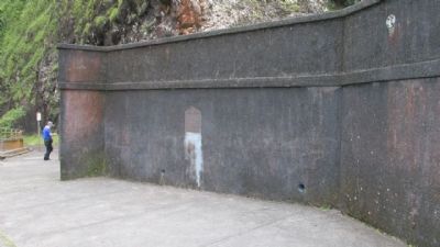 Nuuanu Pali Lookout Marker. Click for full size. Nuuanu Pali Lookout Marker image. Click for full size.