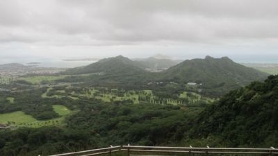 Nuuanu Pali Lookout image. Click for full size.