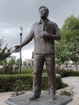 Csar Chvez Memorial Statue image. Click for full size.