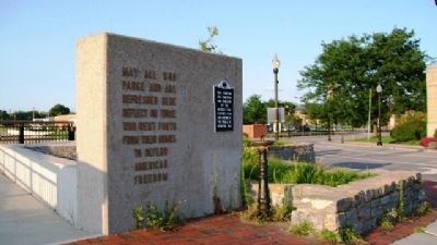 Veterans Memorial image. Click for full size.