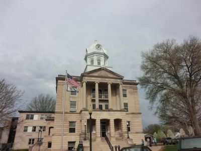 Jackson County Courthouse image. Click for full size.