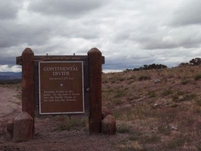 Continental Divide Marker image. Click for full size.