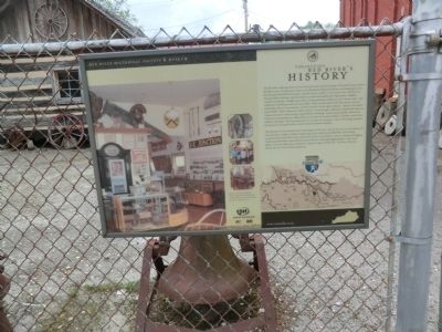 Collecting Red River's History Marker image. Click for full size.