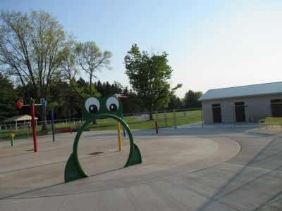 Splash Park and Old Facility Building image. Click for full size.