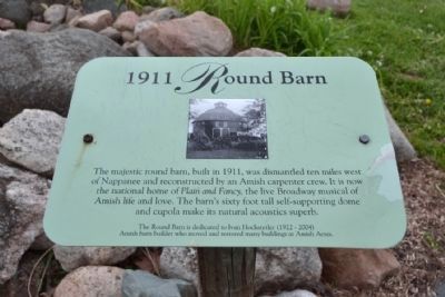 1911 Round Barn Information Sign image. Click for full size.