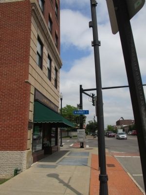 Approaching the Bewley Building Marker from the West image. Click for full size.