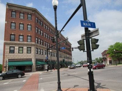 The Bewley Building Marker from Across Main Street image. Click for full size.