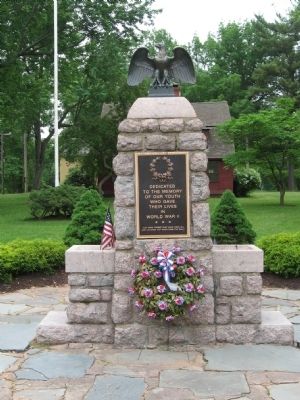 East Hartford World War II Monument image. Click for full size.