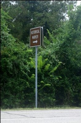 Highway Sign Directly Across the Highway from Clear Creek Confederate War Camps Marker image. Click for full size.