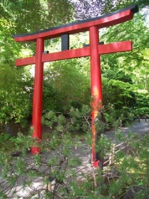 Torri Gate at Entrance to the Japanese Garden image. Click for full size.