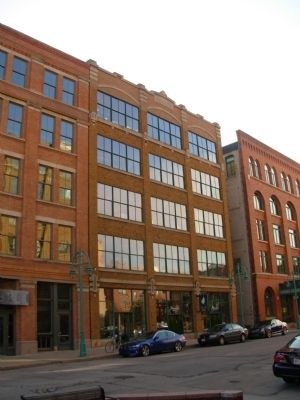 Standard Bedding Co. image. Click for full size.