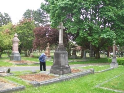 Right Reverend George Hills, D.D. Monument. Click for full size. Right Reverend George Hills, D.D. Monument image. Click for full size.