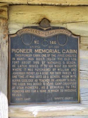 Pioneer Memorial Cabin Marker image. Click for full size.