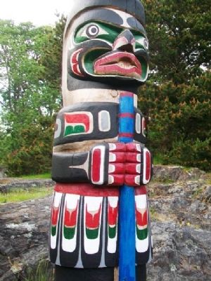 <i>Hosaqami</i> Totem Pole Detail image. Click for full size.