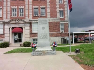 World War I Veterans Memorial-Courthouse Lawn image. Click for full size.