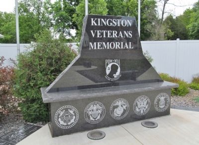 Kingston Veterans Memorial image. Click for full size.