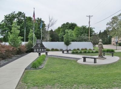 Kingston Veterans Memorial image. Click for full size.