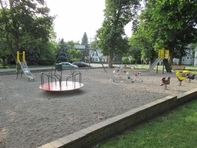 Russell Park Playground image. Click for full size.