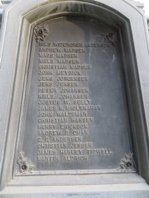 Pioneer Monument Marker <i>Back Plate:</i> image. Click for full size.