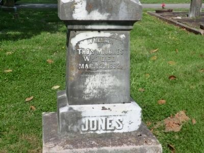 Thomas McKissack Jones-Close up of Tombstone image. Click for full size.