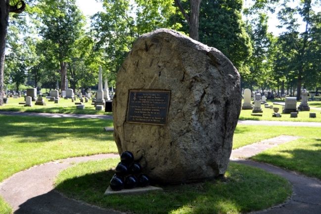 Three Rivers Soldiers Memorial Boulder and Marker image. Click for full size.