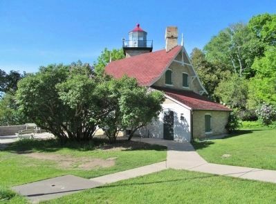 Eagle Bluff Lighthouse and Marker image. Click for full size.