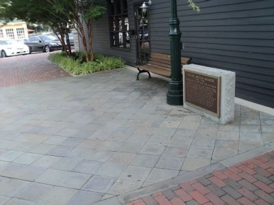 Marker in the Washington Street Mall image. Click for full size.