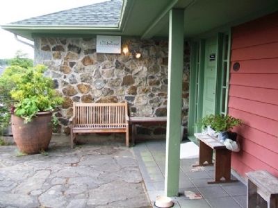 Abkhazi Garden House and Marker image. Click for full size.