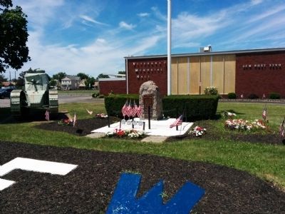 Wide shot of Manville VFW War Memorial image. Click for full size.