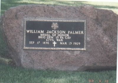 Gen. William J. Palmer Tombstone-Rear view (a boulder) image. Click for full size.