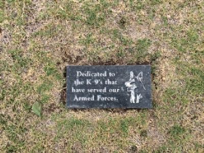 Armed Forces K-9 Memorial image. Click for full size.