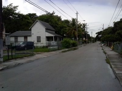 View of Charles Avenue looking west image. Click for full size.