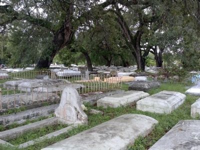 Coconut Grove Cemetery image. Click for full size.