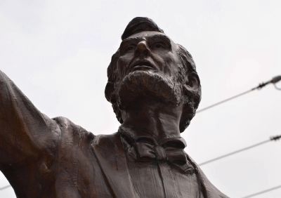Abraham Lincoln Statue image. Click for full size.