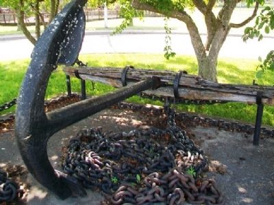 North Country Sailors' Memorial Anchor & Chain image. Click for full size.
