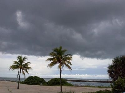 Storm over North Shore Park beach image. Click for full size.