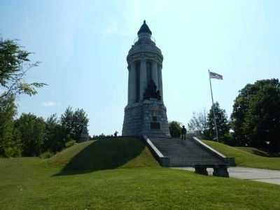 Champlain Memorial Lighthouse image. Click for full size.
