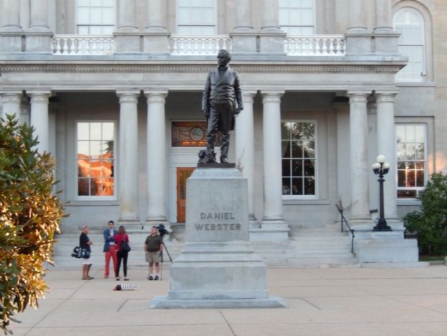 Daniel Webster Statue image. Click for full size.