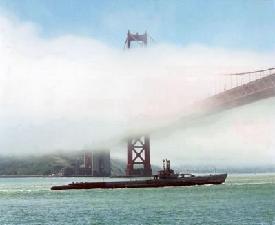 USS <i>Pampanito</i> (SS-383), under tow beneath the Golden Gate Bridge image. Click for full size.