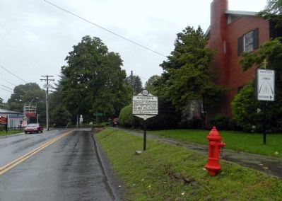 Wide view of the Ronceverte Marker image. Click for full size.